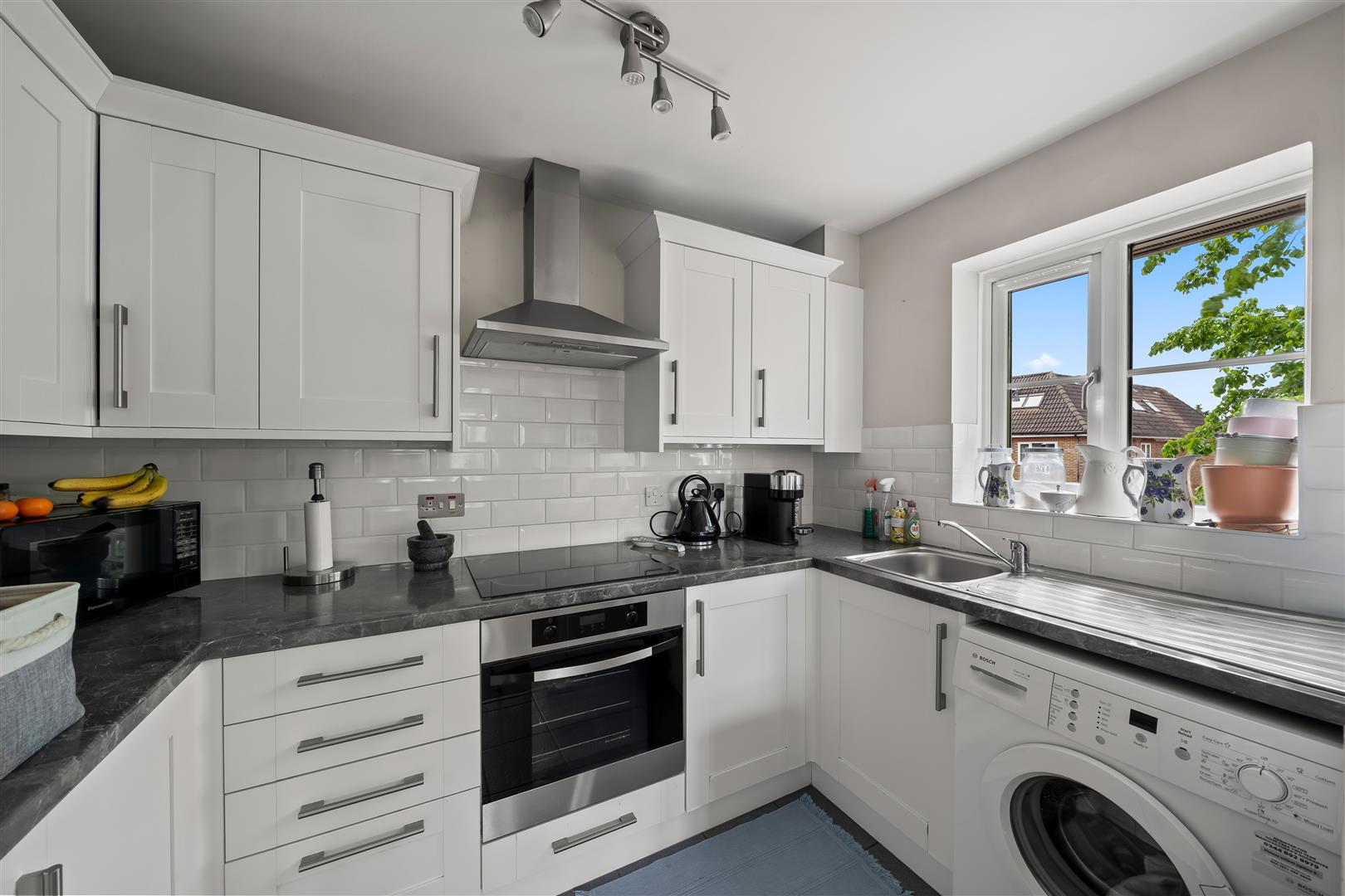 2 bed property in Mulgrave Road, Sutton